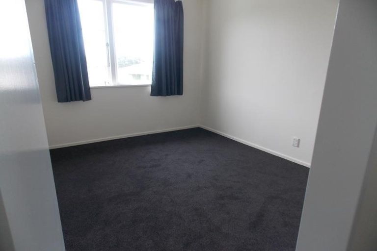 Photo of property in 130 Arahura Crescent, Waitangirua, Porirua, 5024