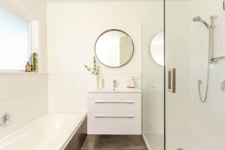 Photo of property in 36 Gilliam Street, New Lynn, Auckland, 0600