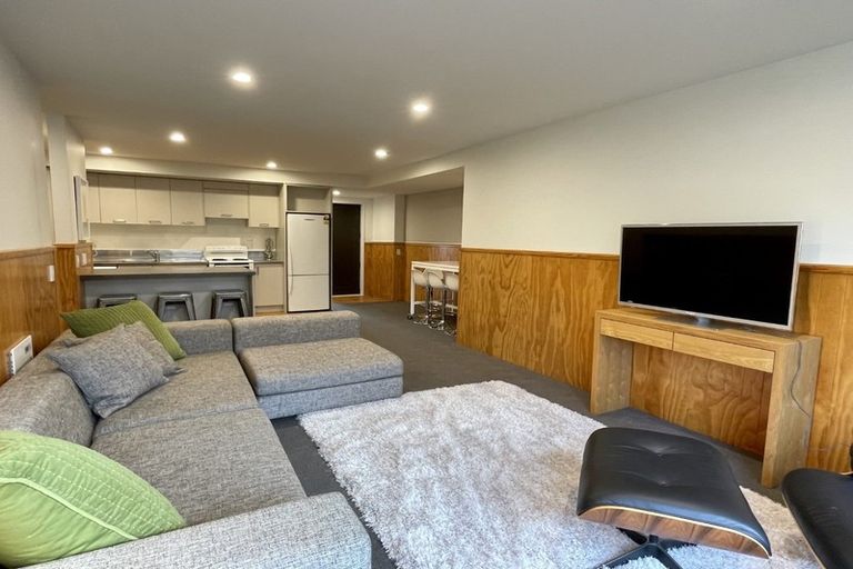 Photo of property in 11 Athol Terrace, Upper Riccarton, Christchurch, 8041