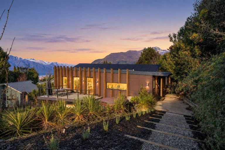 Photo of property in 5c Aspen Grove, Fernhill, Queenstown, 9300
