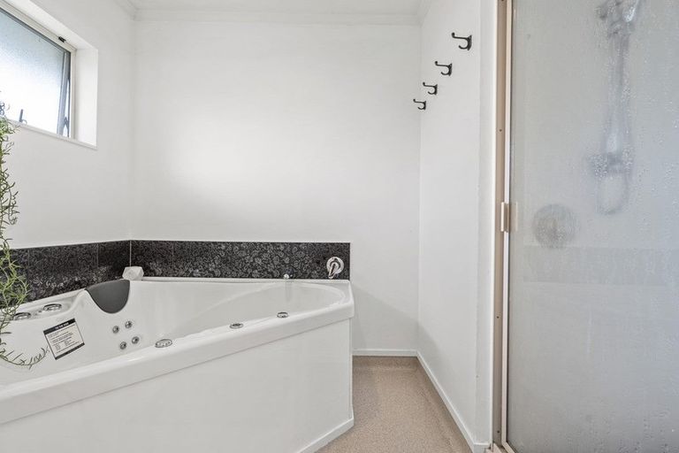 Photo of property in 1893 Cambridge Road, Cambridge, 3434