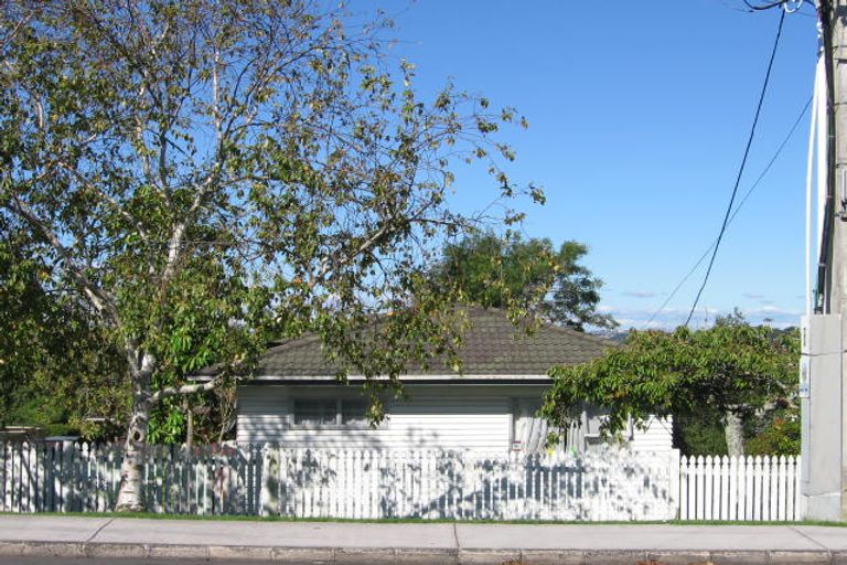 Photo of property in 7 Hepburn Road, Glendene, Auckland, 0602