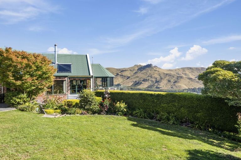 Photo of property in 18 Rockview Place, Mount Pleasant, Christchurch, 8081