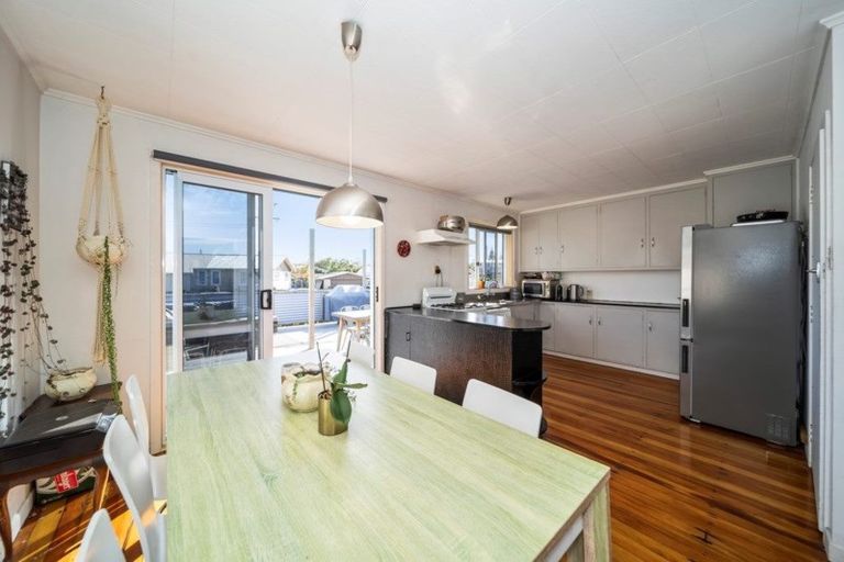 Photo of property in 12 Rosendale Avenue, Spotswood, New Plymouth, 4310