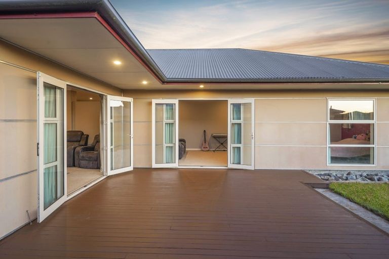 Photo of property in 70 Rowse Street, Rangiora, 7400