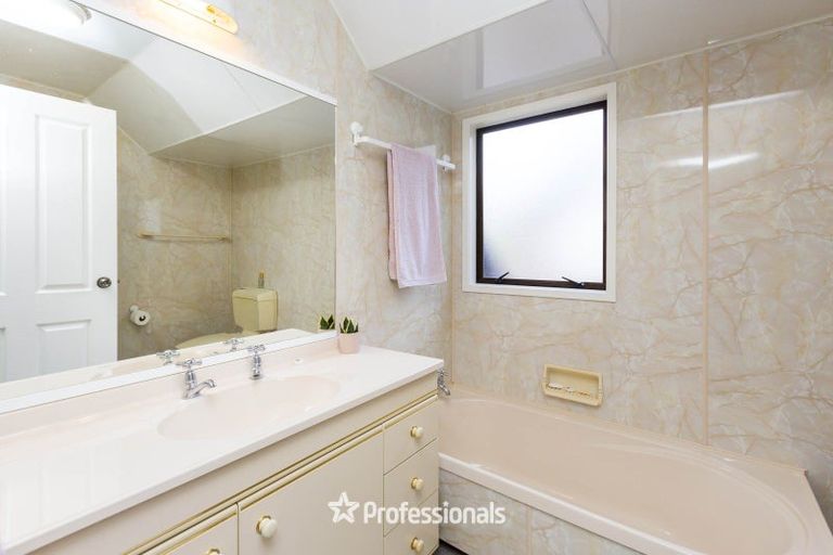 Photo of property in 69 Sunbrae Drive, Silverstream, Upper Hutt, 5019