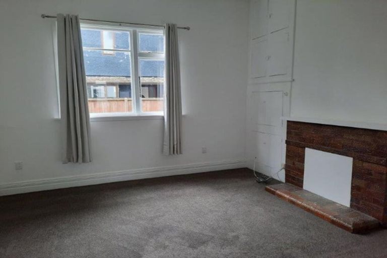 Photo of property in 56 Aikmans Road, Merivale, Christchurch, 8014