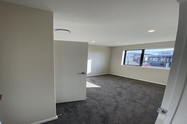 Photo of property in 5 Bendridge Street, Flat Bush, Auckland, 2019