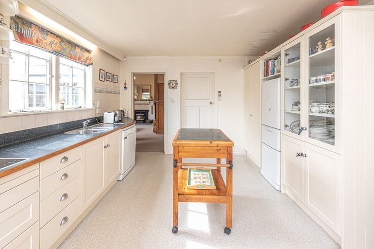 Photo of property in 52 Parsons Street, Saint Johns Hill, Whanganui, 4501