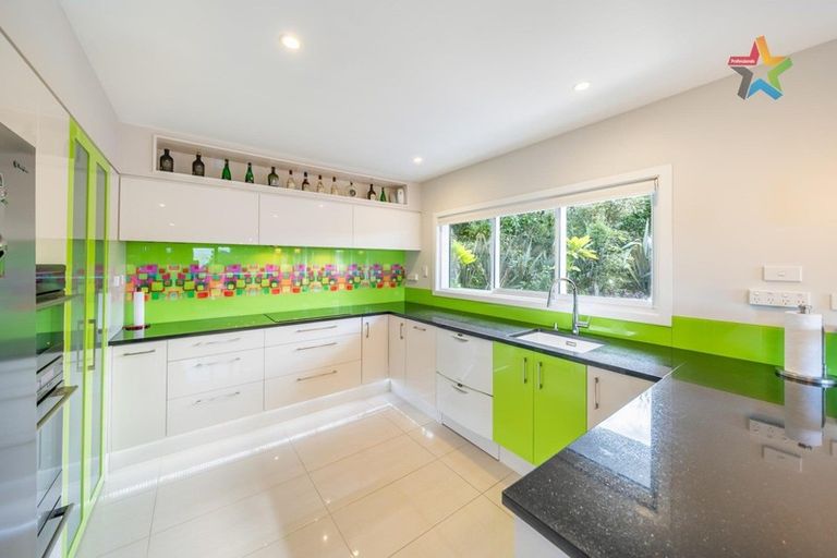 Photo of property in 138 Normandale Road, Normandale, Lower Hutt, 5010