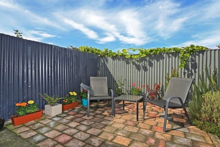 Photo of property in 4/707 Avenue Road East, Parkvale, Hastings, 4122