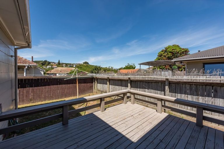 Photo of property in 7 Kura Street, Titahi Bay, Porirua, 5022