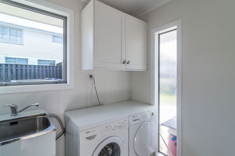 Photo of property in 1 Lomita Road, Johnsonville, Wellington, 6037