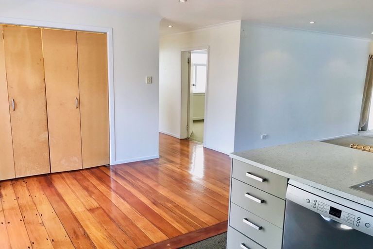 Photo of property in 35 Hine Street, New Plymouth, 4310