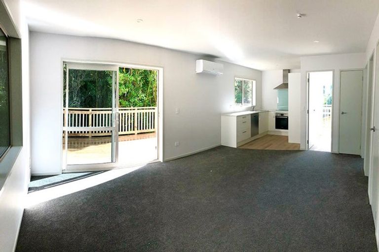 Photo of property in 42 Elliston Crescent, Stanmore Bay, Whangaparaoa, 0932