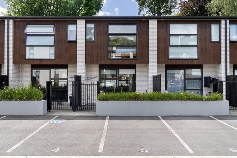 Photo of property in 4/36 Seventh Avenue, Tauranga, 3110