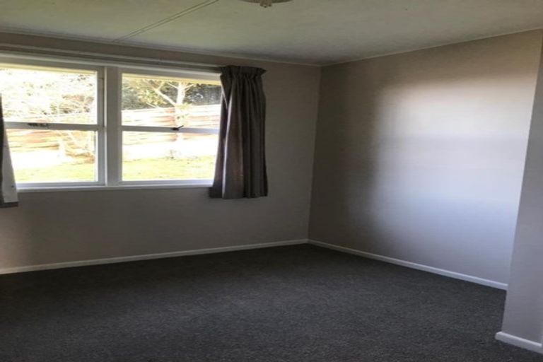 Photo of property in 5 Ogle Crescent, Te Kamo, Whangarei, 0112