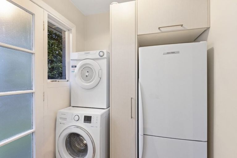 Photo of property in 15 Inca Place, Redwood, Christchurch, 8051