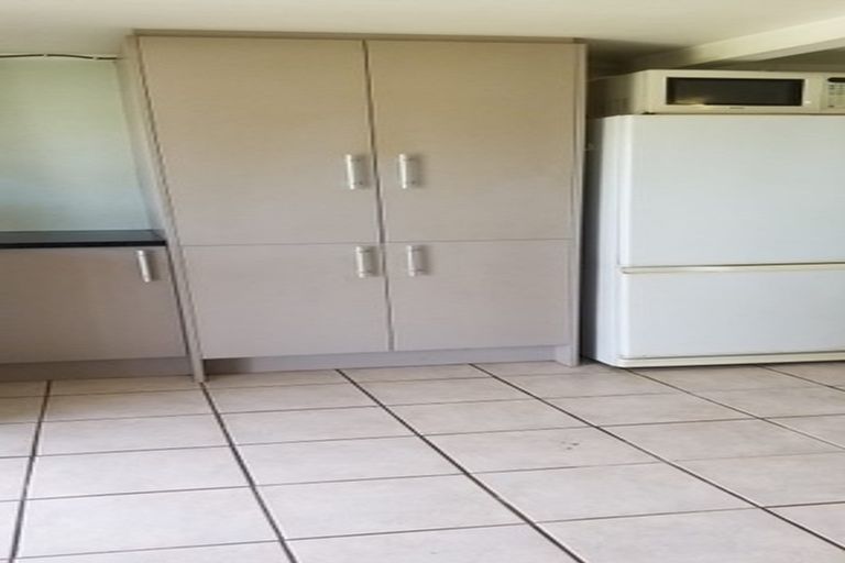 Photo of property in 11 Kohekohe Street, New Lynn, Auckland, 0600