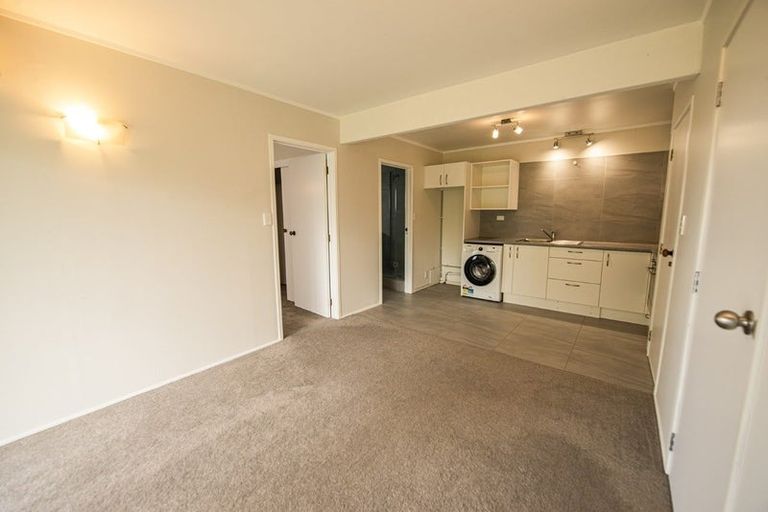 Photo of property in 14 Harper Street, Chatswood, Auckland, 0626
