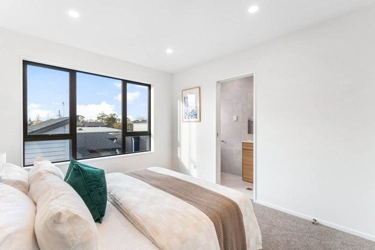 Photo of property in 1/45 Smythe Road, Henderson, Auckland, 0612