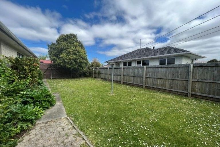 Photo of property in 68 Greendale Avenue, Avonhead, Christchurch, 8042
