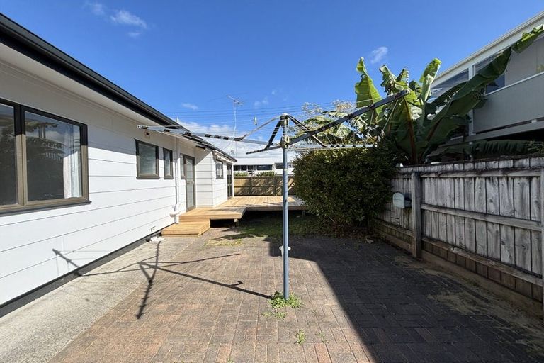 Photo of property in 2a Nukumea Common, Orewa, 0931