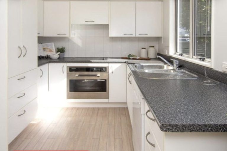 Photo of property in 27 James Street, Redcliffs, Christchurch, 8081