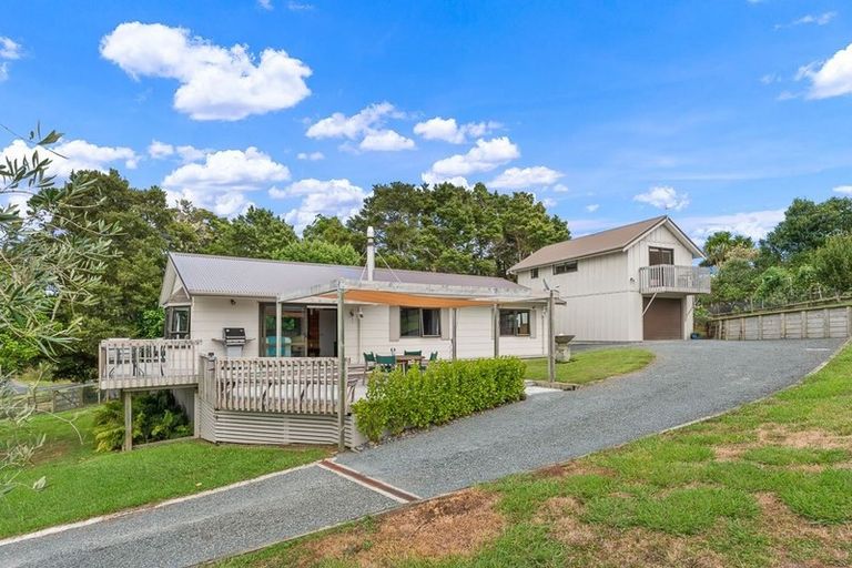 Photo of property in 1071 Tauhoa Road, Kaipara Flats, Warkworth, 0984