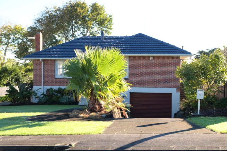 Photo of property in 5 Rodney Street, Howick, Auckland, 2014