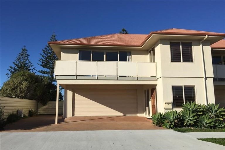 Photo of property in 100 Te Awa Avenue, Te Awa, Napier, 4110