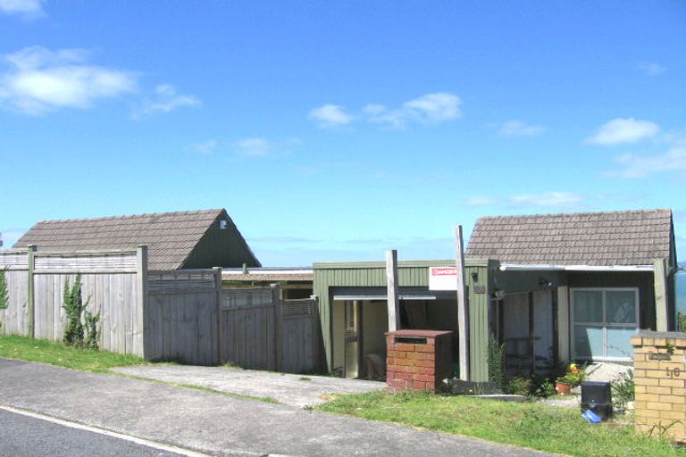 Photo of property in 16 Brigantine Drive, Beach Haven, Auckland, 0626