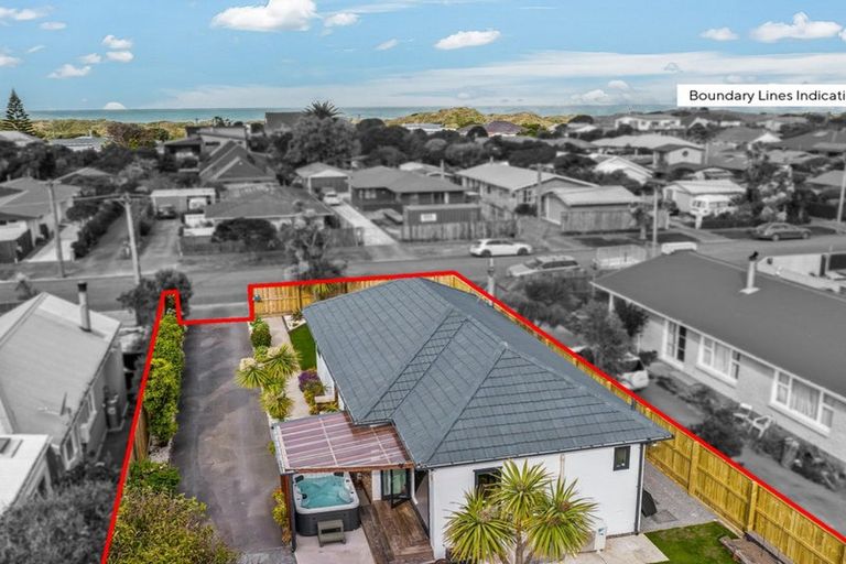 Photo of property in 262 Pine Avenue, South New Brighton, Christchurch, 8062