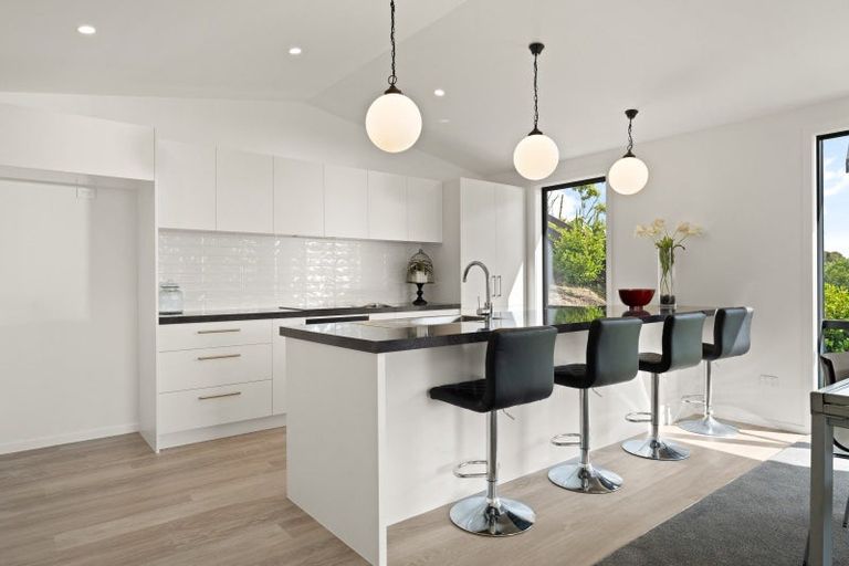 Photo of property in 10 Ella Lane, Green Island, Dunedin, 9018