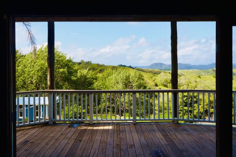 Photo of property in 7 James Road, Maungaturoto, 0587