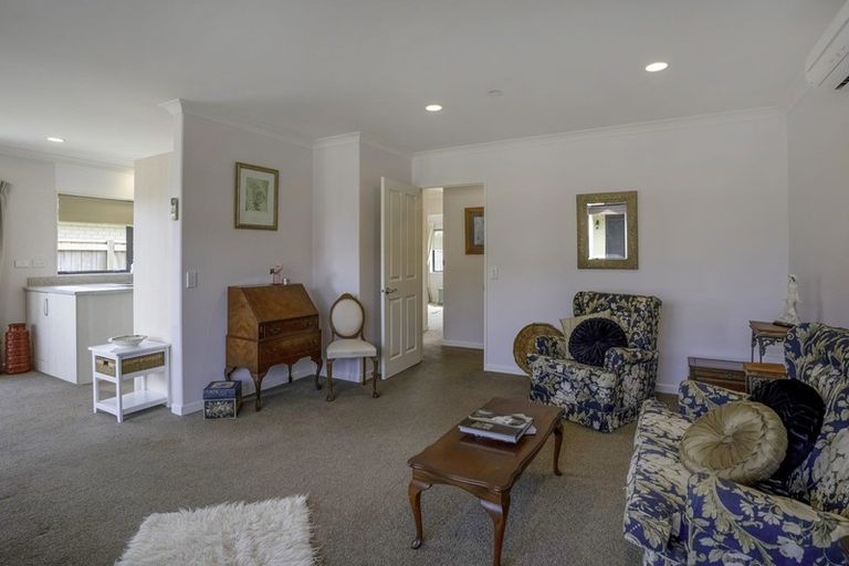 Photo of property in 8 Ian Peter Way, Otaki, 5512