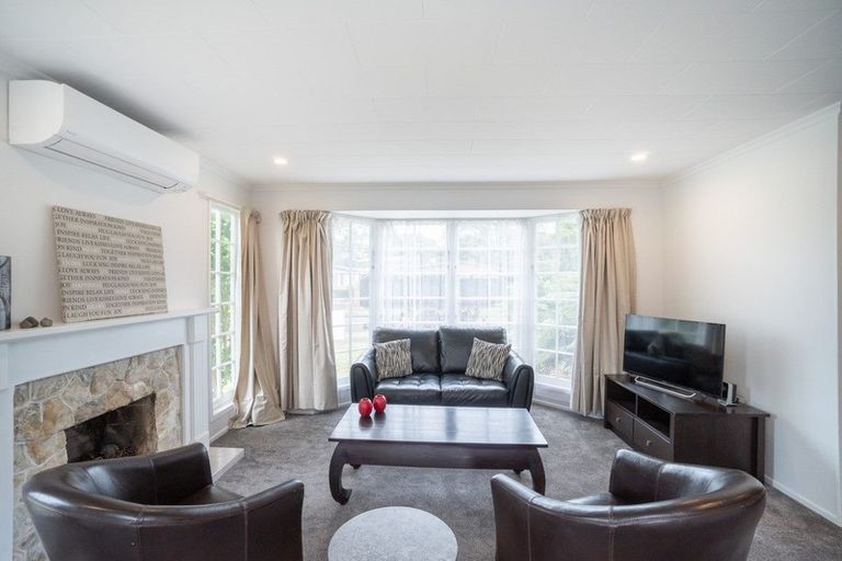 Photo of property in 1 Rakino Place, Awapuni, Palmerston North, 4412