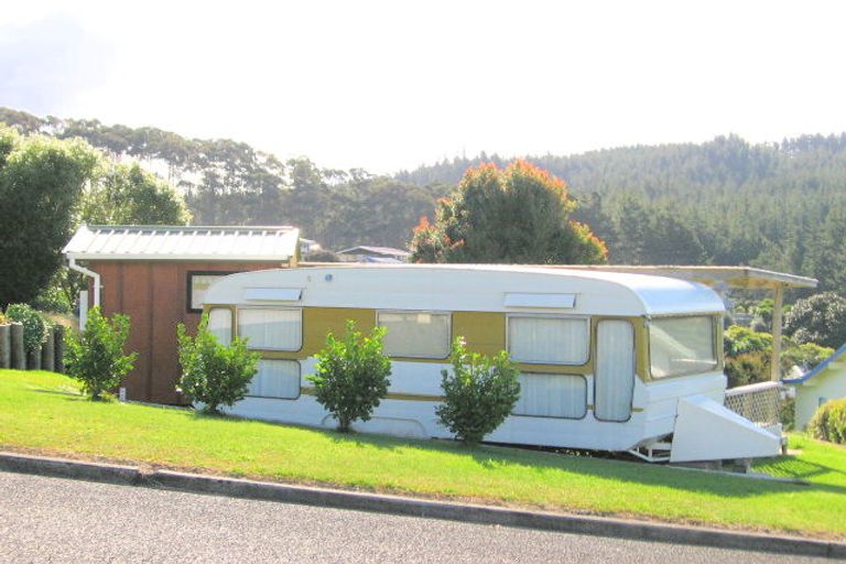 Photo of property in 106 Titiro Place, Onemana, Whangamata, 3691
