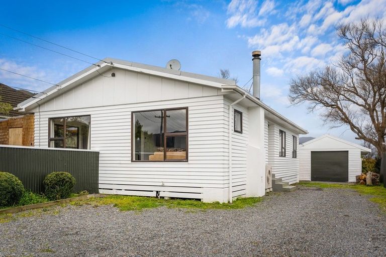 Photo of property in 13 Donnelley Drive, Wainuiomata, Lower Hutt, 5014