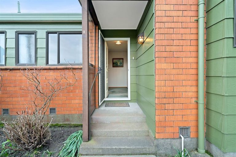 Photo of property in 1/49 Aylmer Street, Somerfield, Christchurch, 8024