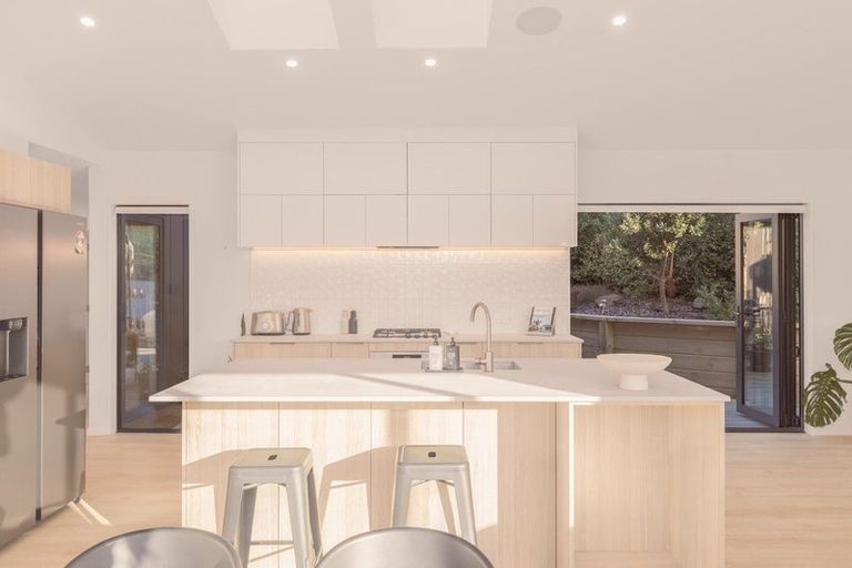 Photo of property in 4 Godley Quay, Lyttelton, 8082