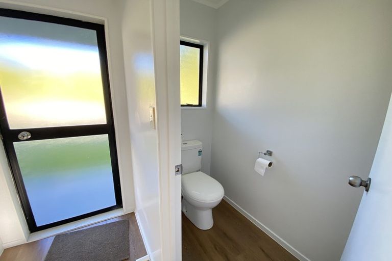 Photo of property in 6/17a Idesia Place, Totara Heights, Auckland, 2105