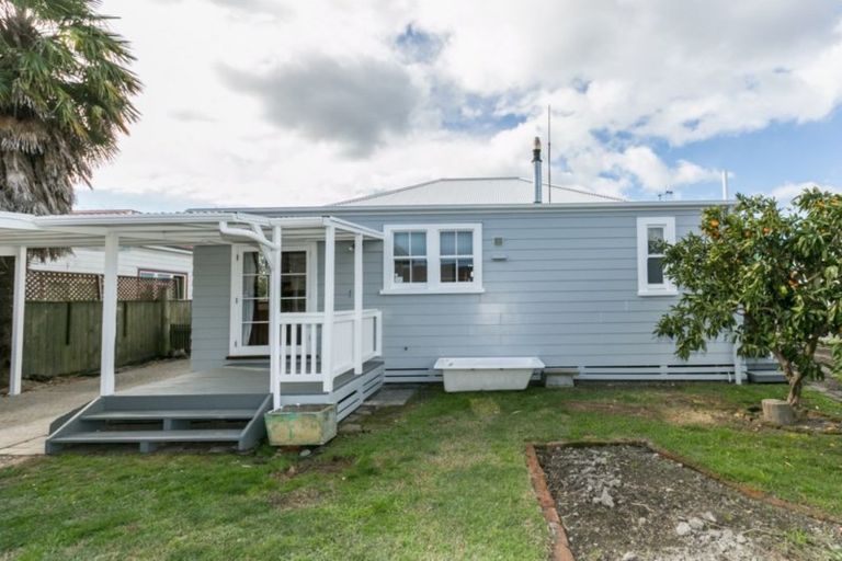 Photo of property in 911 Lyell Street, Akina, Hastings, 4122