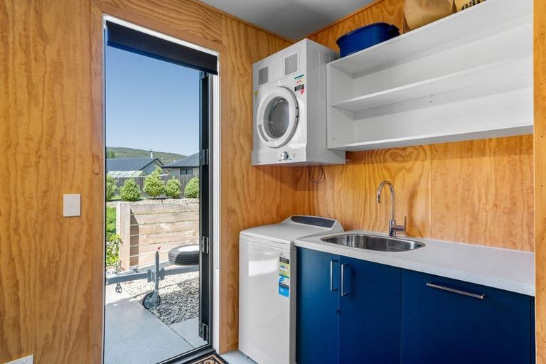 Photo of property in 7 Tahi Street, Albert Town, Wanaka, 9305