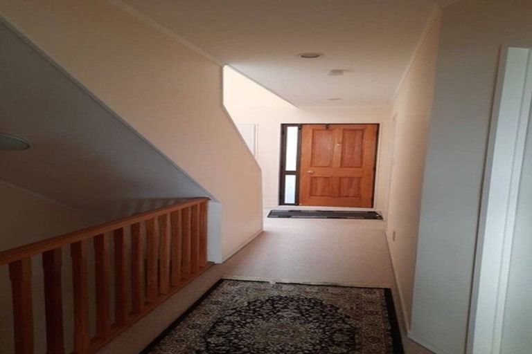 Photo of property in 1/1 Takutai Avenue, Bucklands Beach, Auckland, 2012