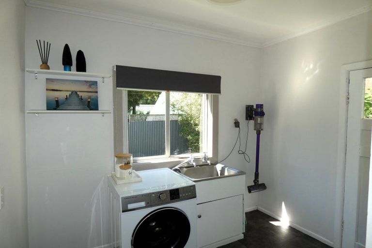 Photo of property in 33 Domett Street, Westport, 7825