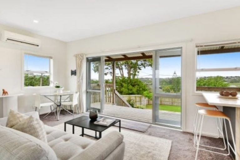 Photo of property in 12a Matai Road, Stanmore Bay, Whangaparaoa, 0932