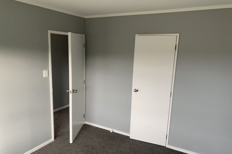 Photo of property in 12 Broadfield Street, Massey, Auckland, 0614