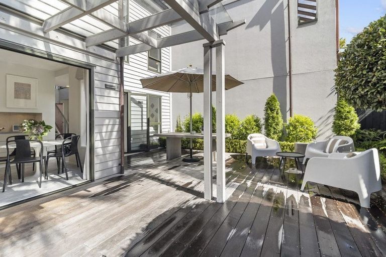 Photo of property in 4/5 Hepburn Street, Freemans Bay, Auckland, 1011