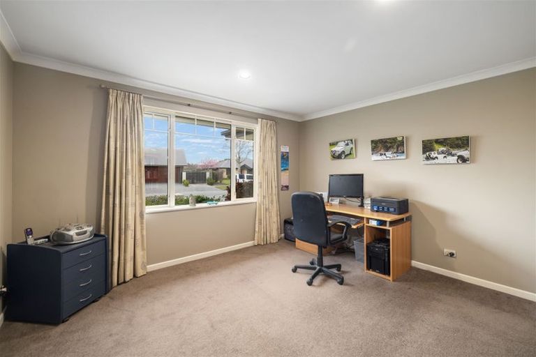 Photo of property in 85 Coolspring Way, Redwood, Christchurch, 8051